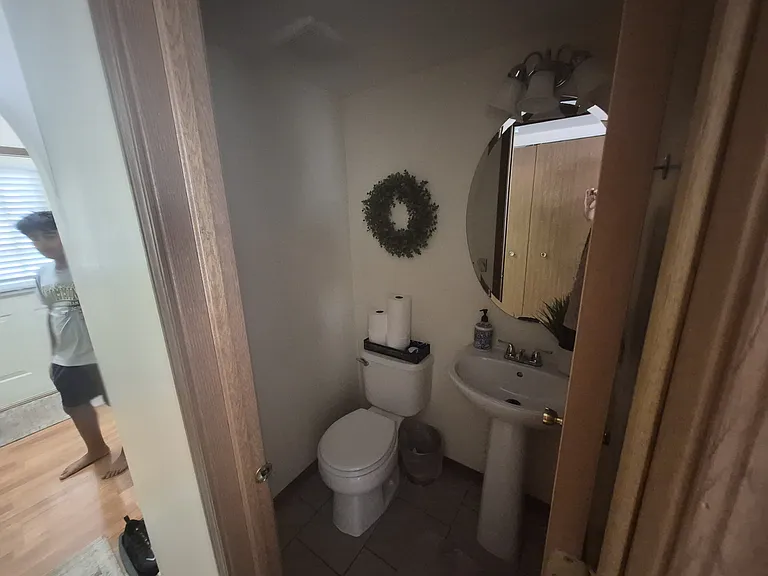200 Port Royal Cir — Photo 10