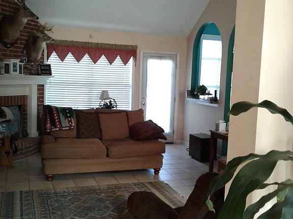 4th image of 10730 Fox Glen Dr