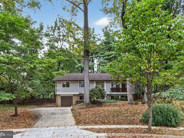 5 Don Mills Ct, Rockville, MD 20850