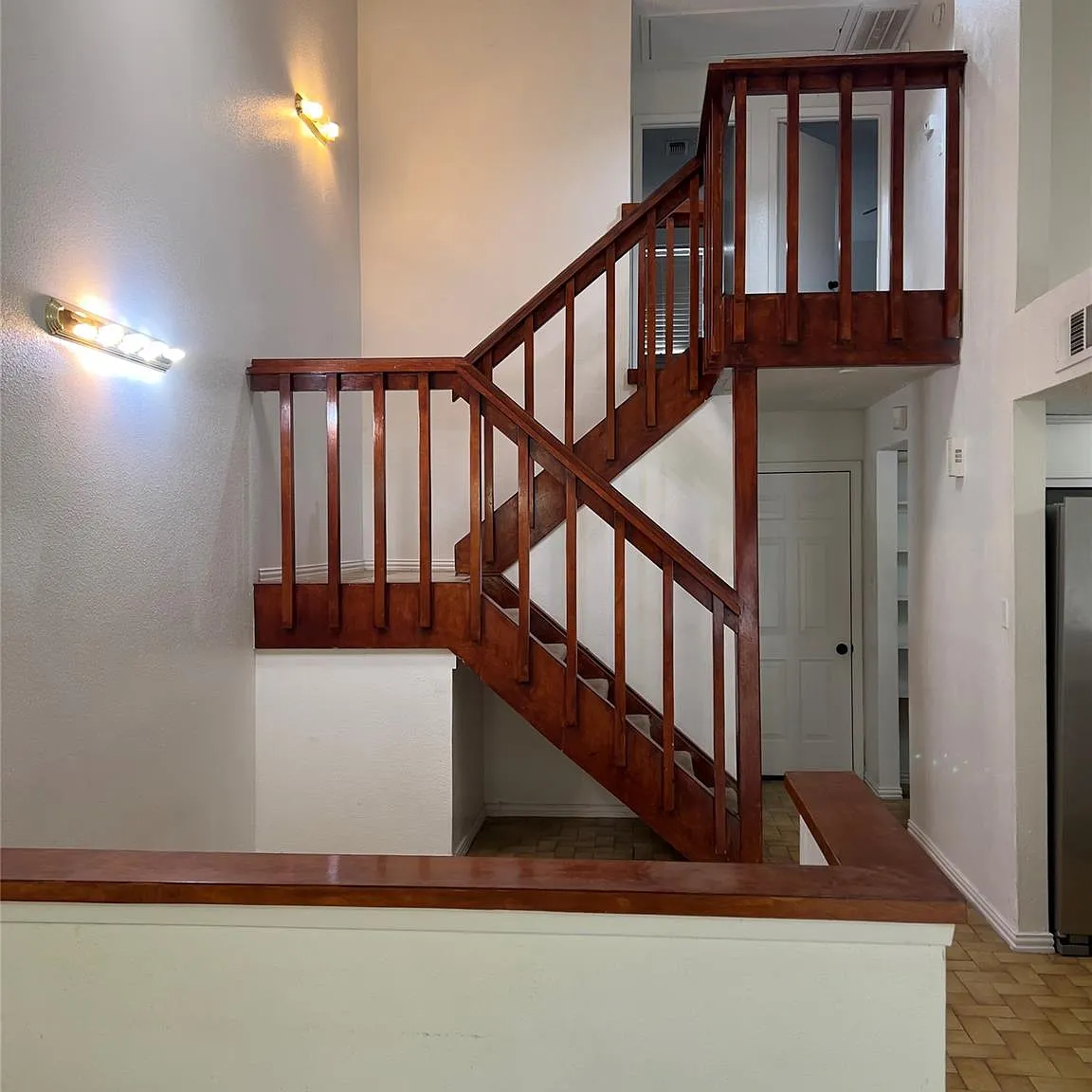 2 bed, 1.5 bath, 833 sqft, $1,500 — Photo 4