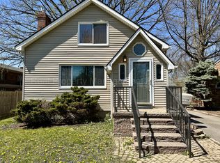 3126 Trafford Rd, Royal Oak, MI 48073