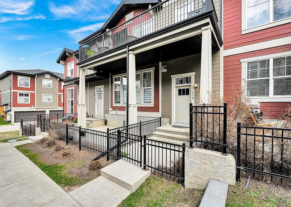 1st image of 410 S Cranford Walk SE