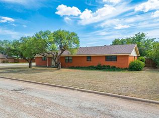 901 SW 1st St, Hamlin, TX 79520