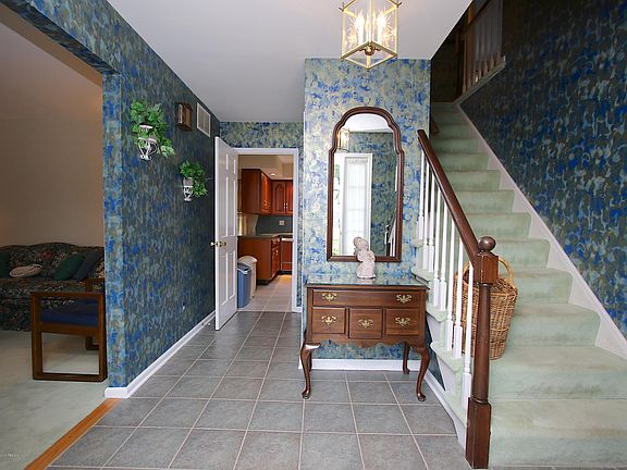 2nd image of 892 Westminster Dr