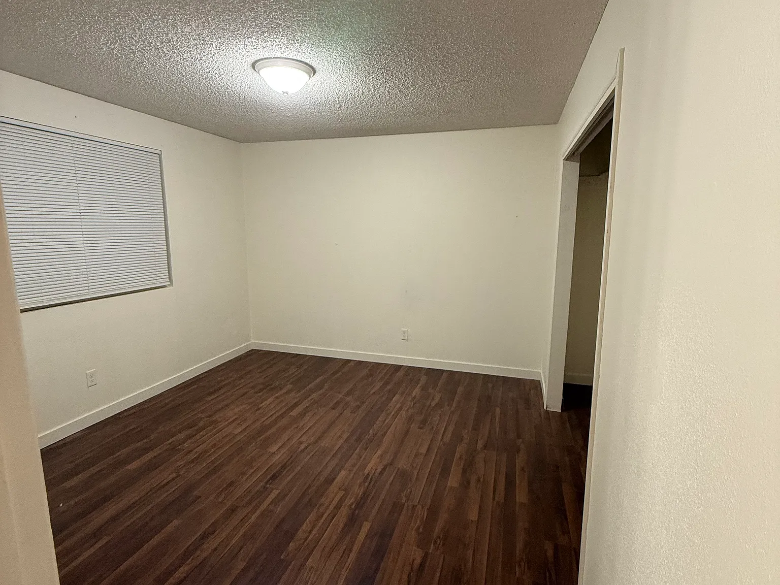 2 bed, 928 sqft, $1,200 — Photo 2