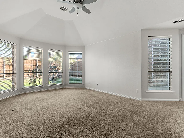 4542 Carraway Dr — Photo 20