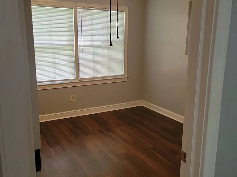 1518 Greenbay Dr — Photo 11