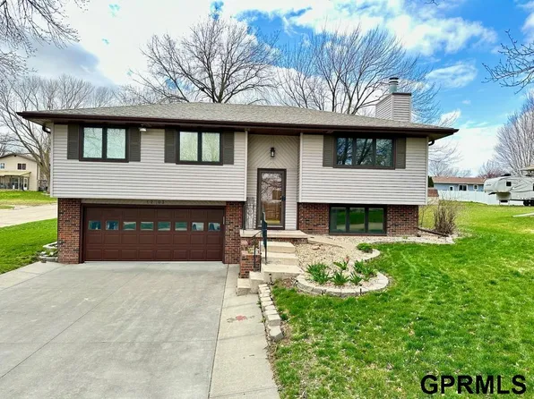 1203 M St, Fairbury, NE 68352
