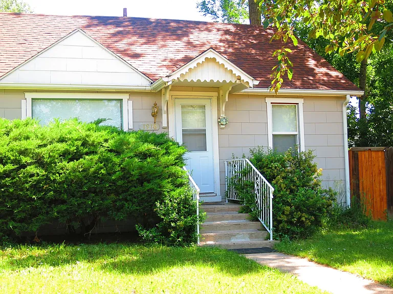 1916 W Platte Ave — Photo 14