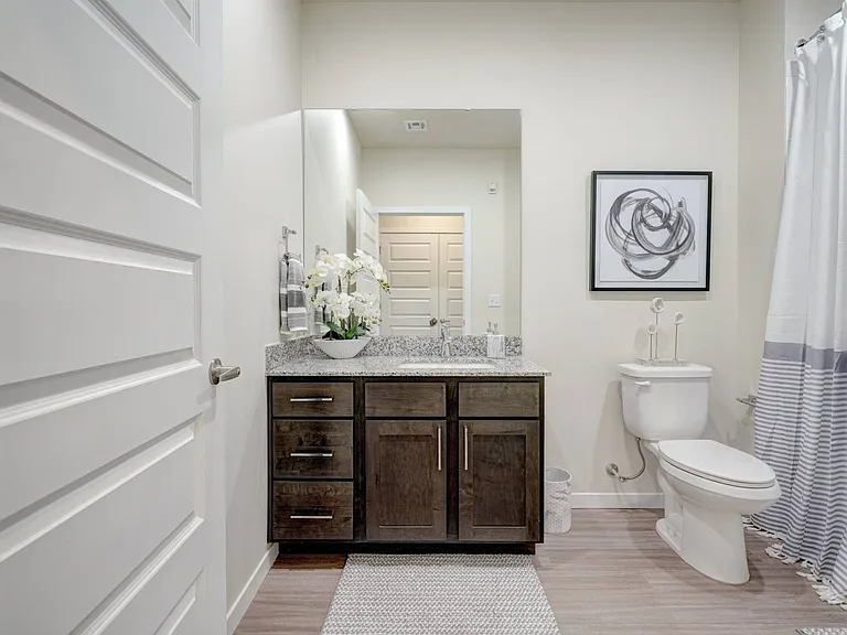 The Encore Apartments — Photo 6