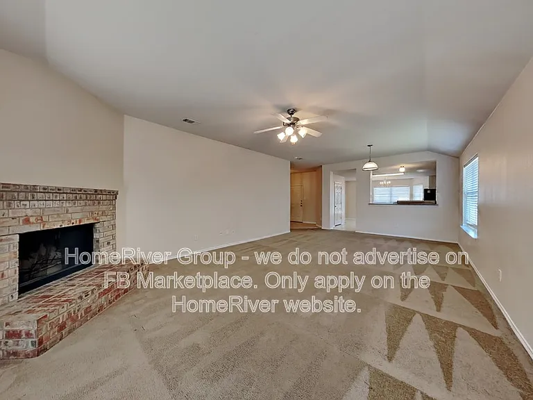 2771 Avery Dr — Photo 3