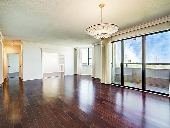 5th image of 651 Bering Dr Unit 1204