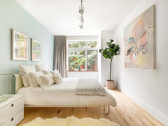 3rd image of 675 Sackett St APT 209