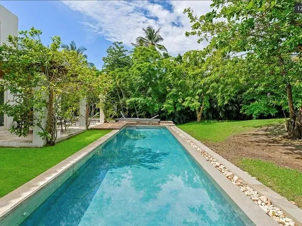 121 Dorado Bch E, Dorado, PR 00646