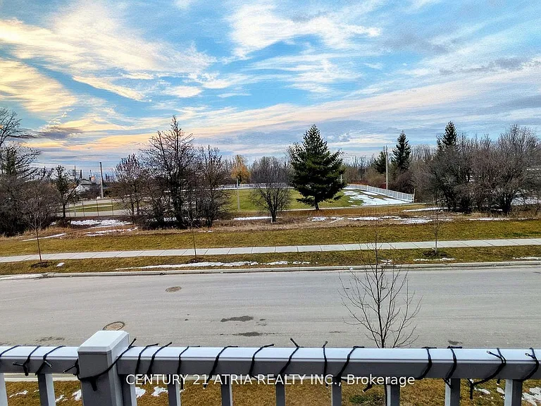 8 McAlister Ave — Photo 9