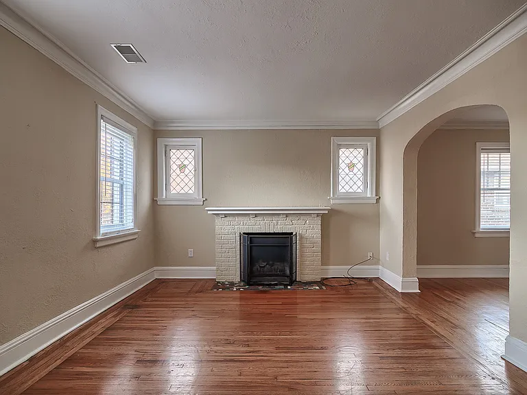 7034 Dartmouth Ave — Photo 2