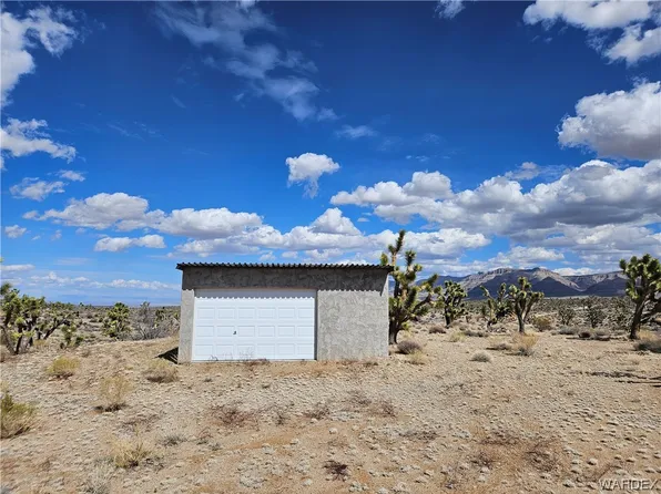27475 N Hummingbird Dr, Meadview, AZ 86444
