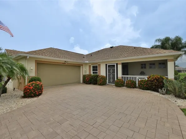 2307 Emerald Lake Dr, Sun City Center, FL 33573
