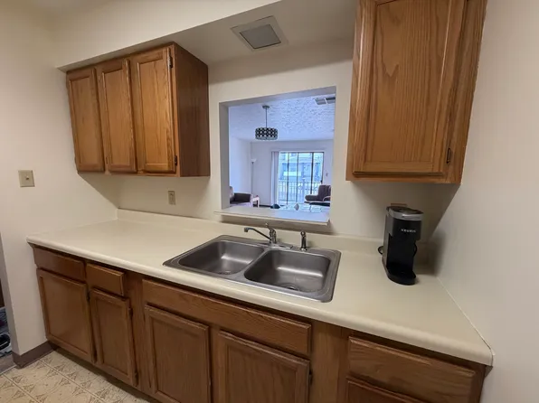 158 Smith St APT 104, Canonsburg, PA 15317