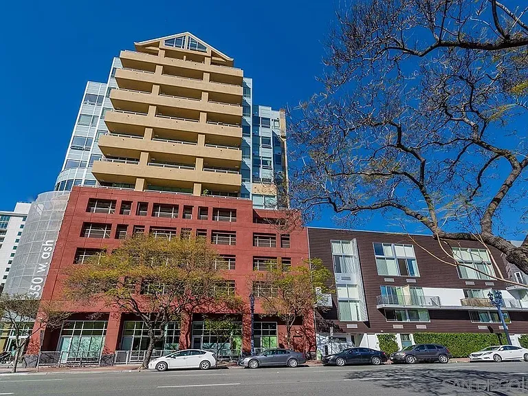 350 W Ash St #1006 — Photo 25