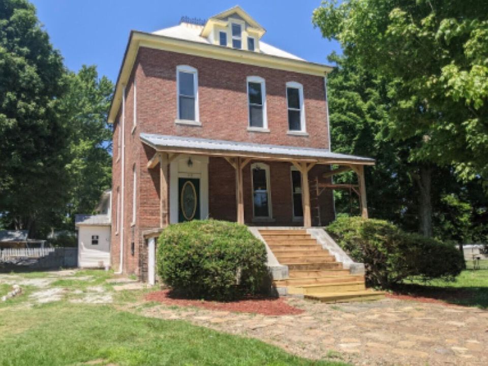 1st image of 115 Pierce St
