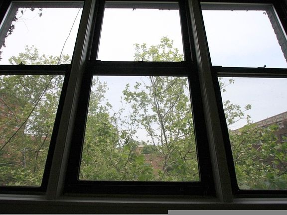 5th image of 93 Barrow St APT 5