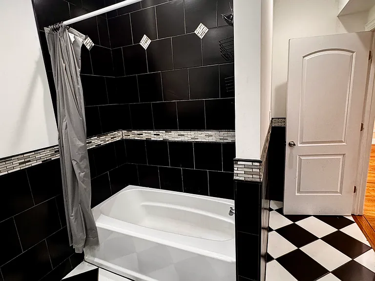 1611 N Meade Ave #3S — Photo 9