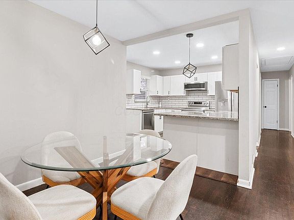 4th image of 2992 Howey Rd