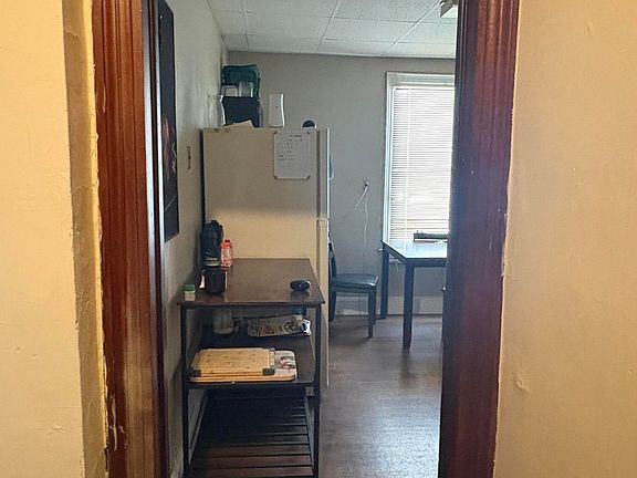 3rd image of 1222 Schlager St 2