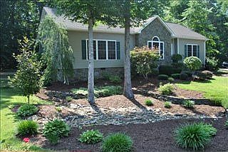 1st image of 260 Stoneridge Dr