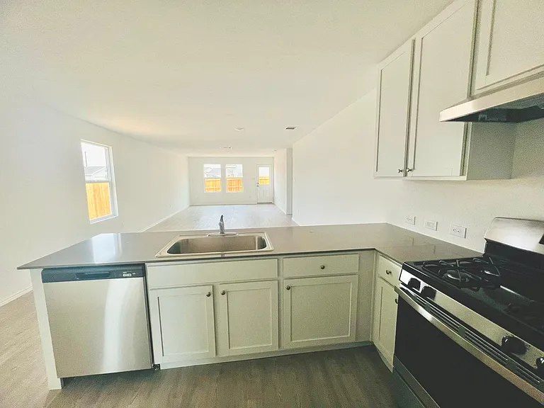 2505 Sweet Olive — Photo 5