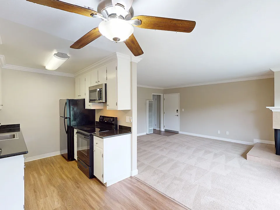 225 Nova Albion Way #21
