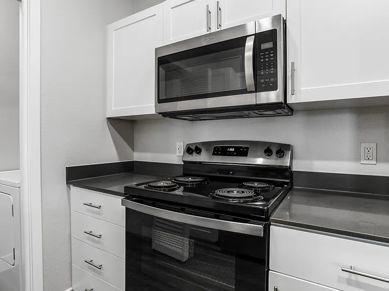 Tesoro Apartments — Photo 24