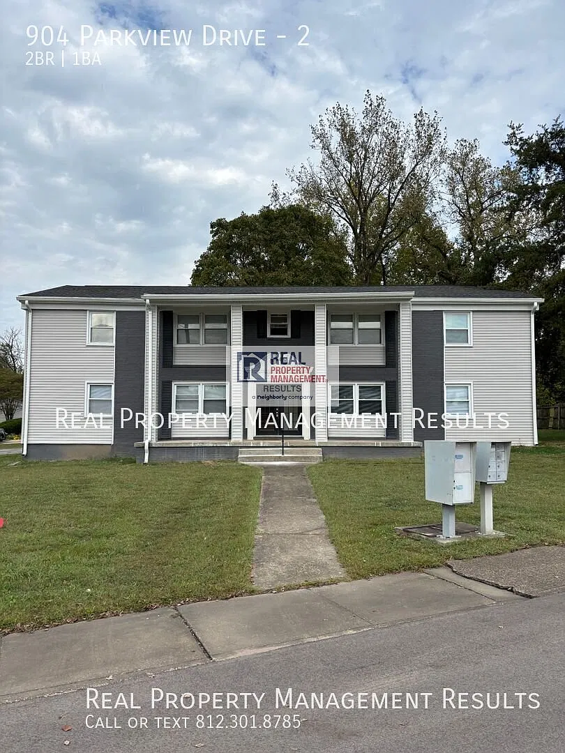 904 Parkview Dr — Photo 1