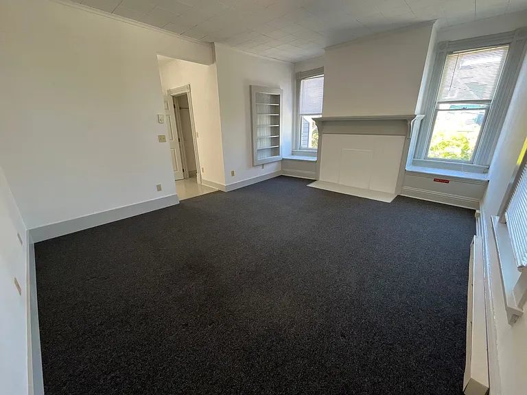 511 E Chestnut St — Photo 34