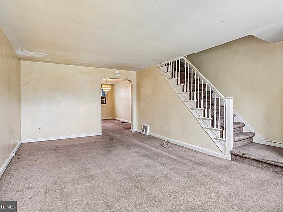 3rd image of 7339 Malvern Ave