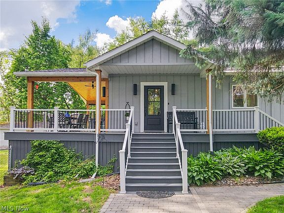 3rd image of 1465 Forest Dr
