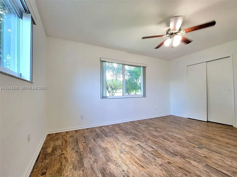 5721 Jefferson St — Photo 13