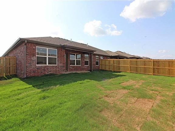 4th image of 432 Barbet Dr