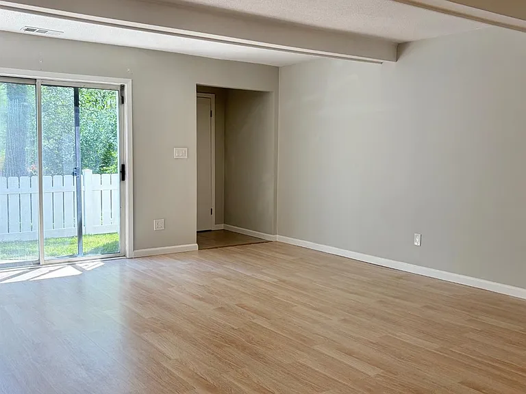 43 Deerberry Ln — Photo 9
