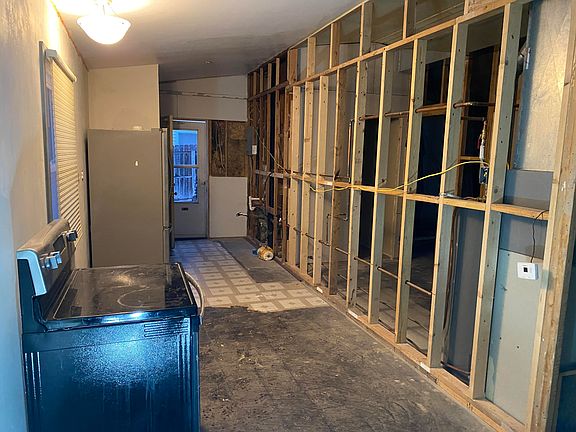 4th image of 2346 Sonora St