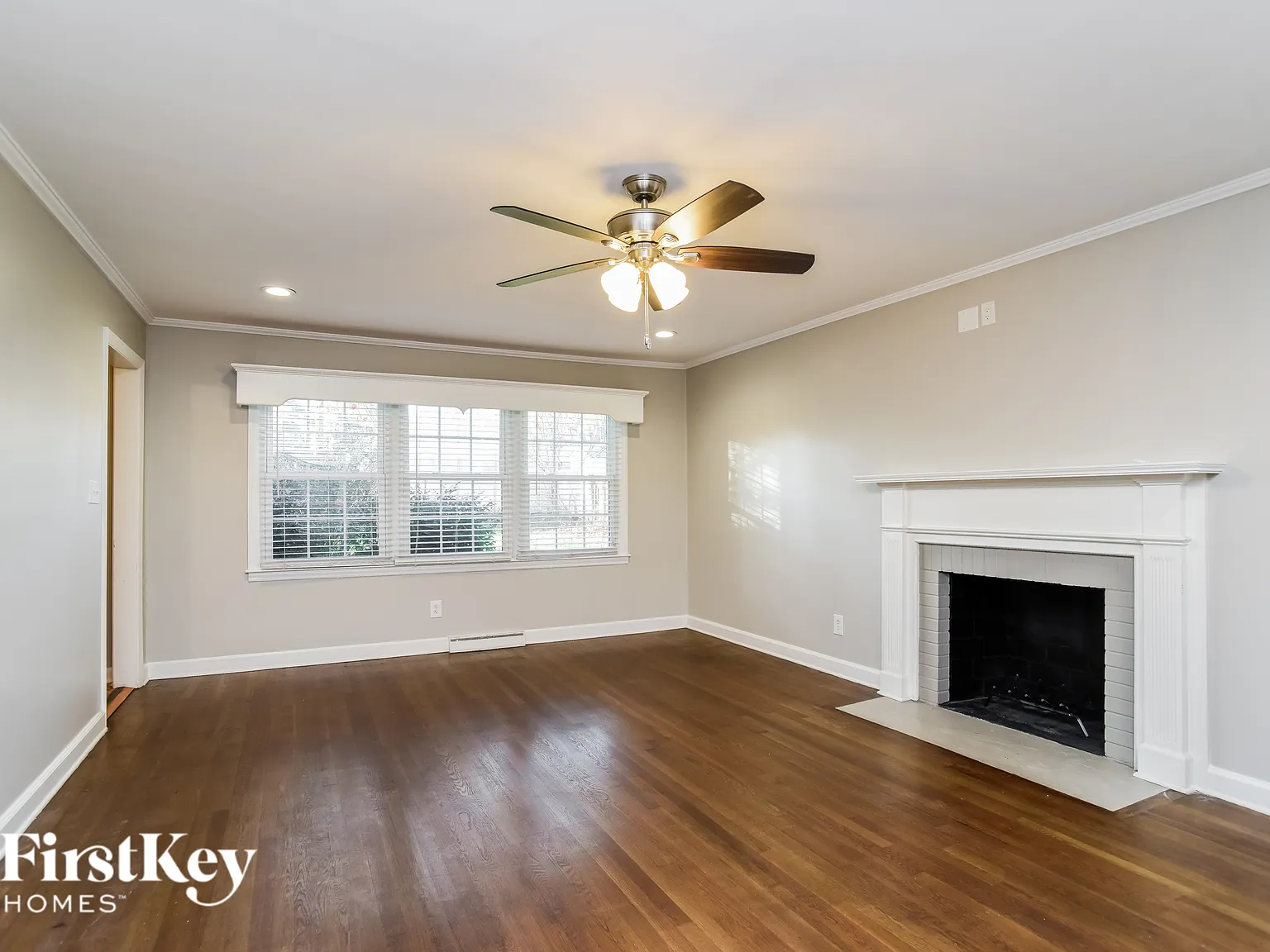3 bed, 2.0 bath, 1608 sqft, $2,350 — Photo 3