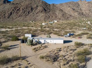 11989 Howard Rd, Yucca, AZ 86438