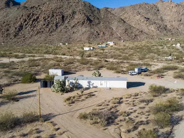 11989 Howard Rd, Yucca, AZ 86438