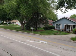 3002 Clayton Rd, Champaign, IL