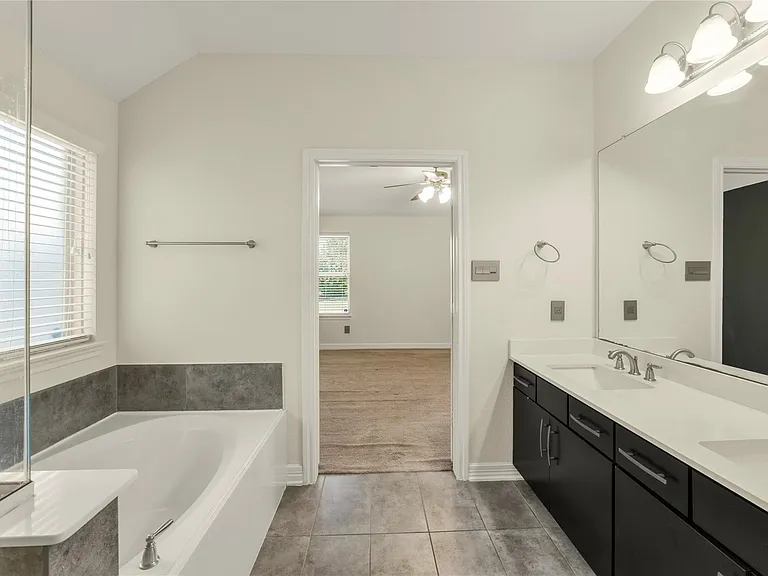 10919 Walts Run Ln — Photo 43