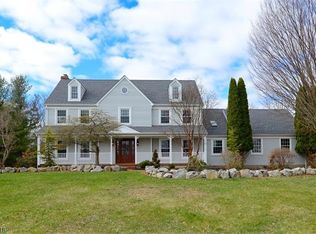6 Indian Creek Rd, Pittstown, NJ 08867