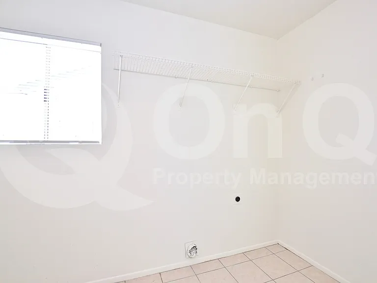 4265 E Vineyard Rd — Photo 20