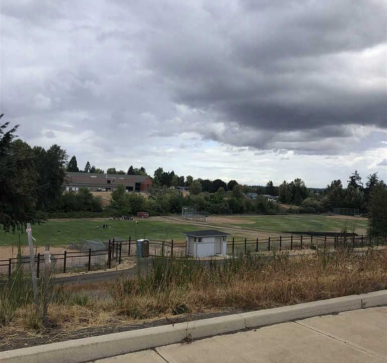 2nd image of 1419 Leslie Wind Ln SE
