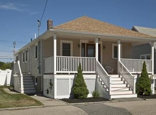 32 Massasoit Ave, Hull, MA 02045